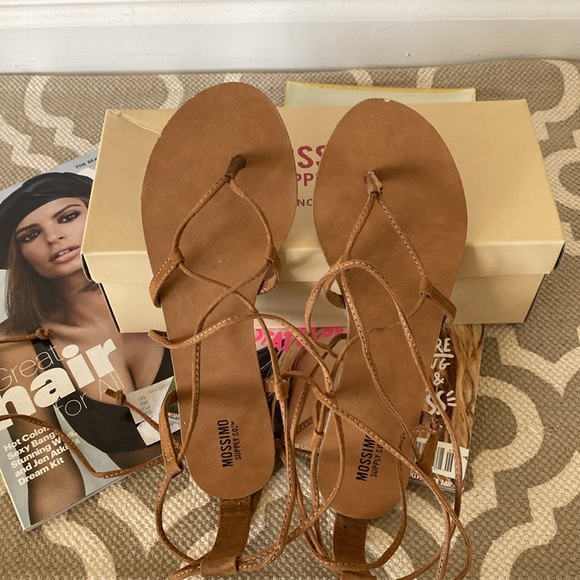“Mossimo Supply Co.” ( Target) gladiator strappy thong sandals; size 7.5; EUC - Picture 4 of 7